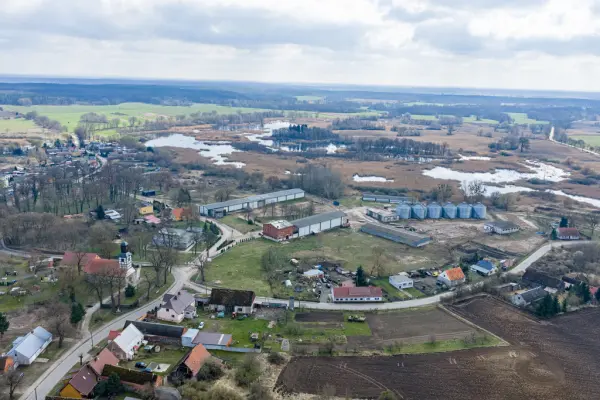 zachodniopomorskie, Gryfiński, Trzcińsko-Zdrój, Piaseczno, 6 ha + 3800 m² zabudowań + dom | ogromny potencjał