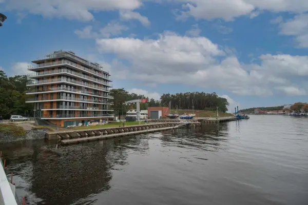 zachodniopomorskie, Gryficki, Trzebiatów, Mrzeżyno, Wojska Polskiego, Mrzeżyno apartament nad morzem z keją dla łodzi