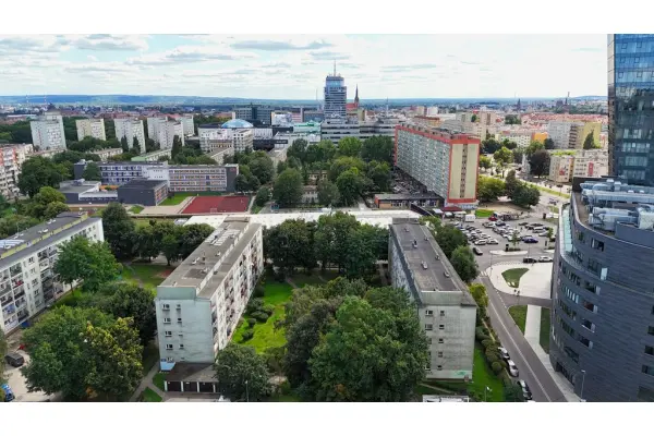 zachodniopomorskie, Szczecin, Centrum, Odzieżowa,  2 pokoje  do remontu  parter  niski blok 