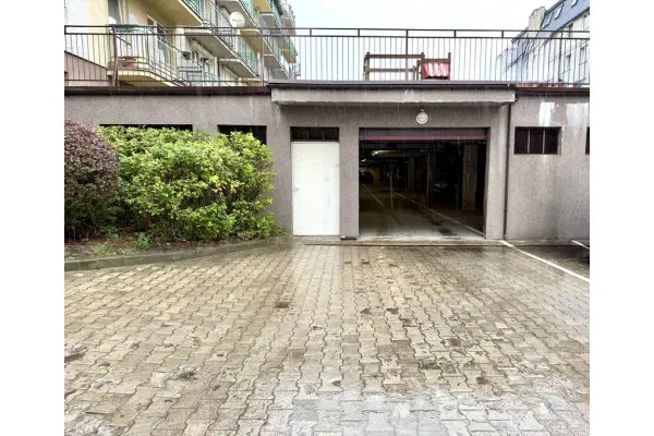 zachodniopomorskie, Szczecin, Nowe Miasto, Miejsce postojowe w garażowcu